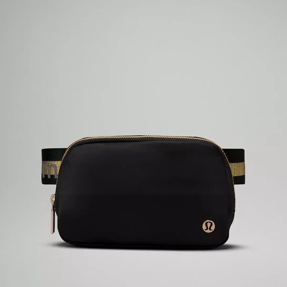 1L Gold Vapor Lululemon Everywhere Belt Bag Crossbody bag Brand New